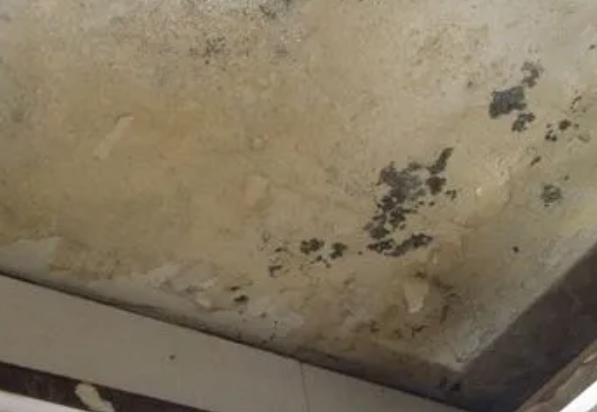 汉中阳台漏水维修公司分享下汉中卫生间渗水维修需要注意哪些问题。